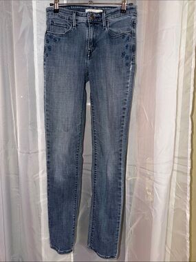 Levi's Women's Embroidered Skinny Jeans - Medium Blue Wash